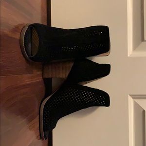 Lucky you Lucky Brand Booties
